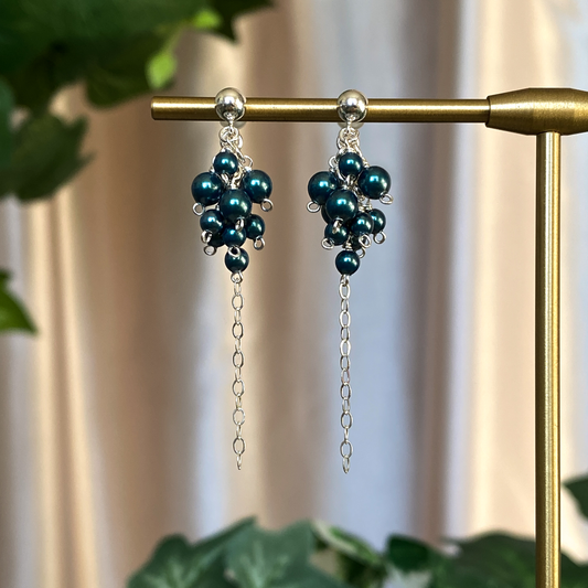 Nyx ~ Mini Cluster Earrings