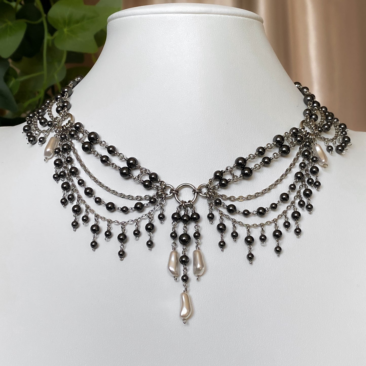 Black Swan ~ Crystal Pearl Chandelier Choker