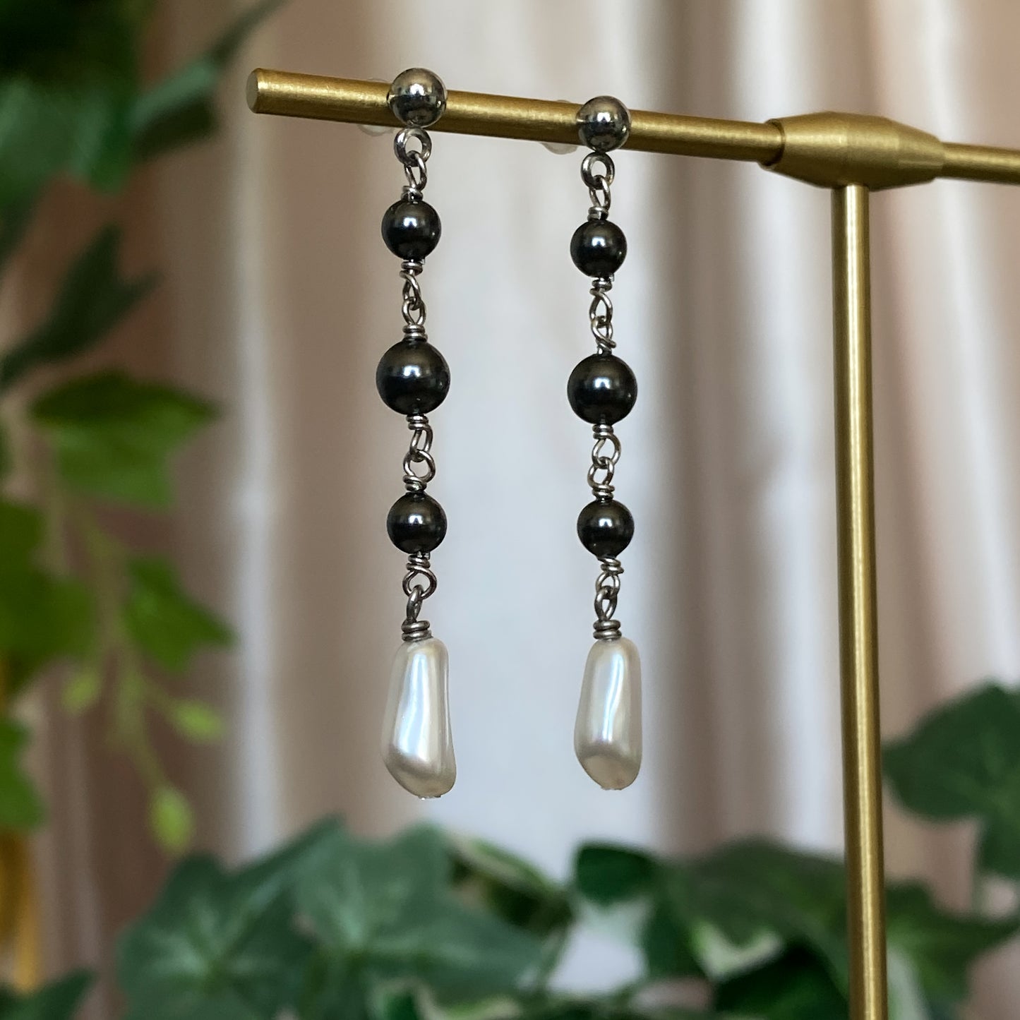 Black Swan ~ Crystal Pearl Charm Earrings